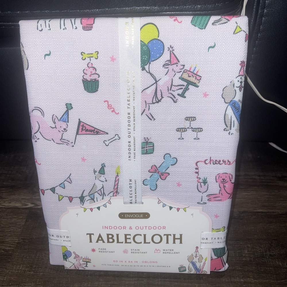 Envogue Dog Themed Indoor Outdoor Party Birthday Tablecloth